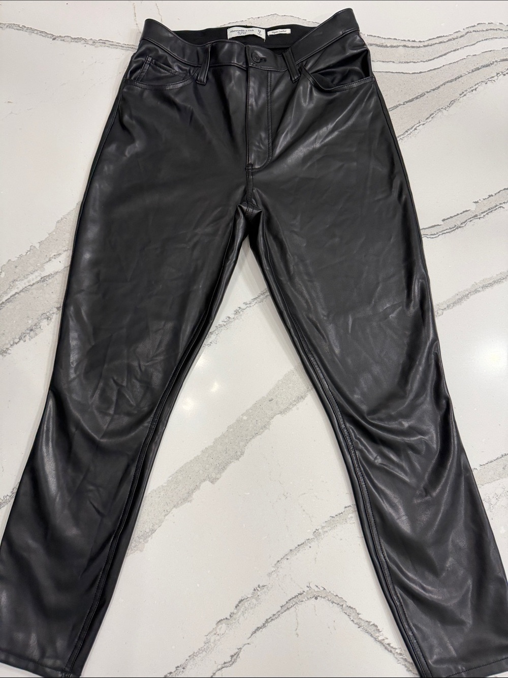 Abercrombie & Fitch The Skinny High Rise Vegan Leather Curve Loose |Size 8/29